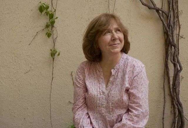 阿列克谢耶维奇诺贝尔文学奖作品:她的复调书写，是对我们时代的苦难和勇气的纪念